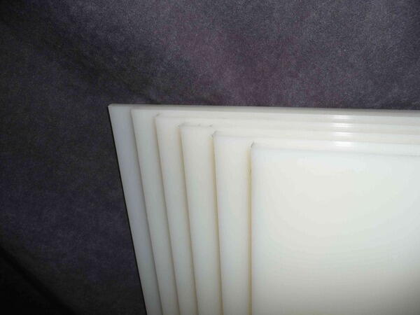 PLAQUE PE HD300 NATUREL EXTRUDE   2X3000X1500