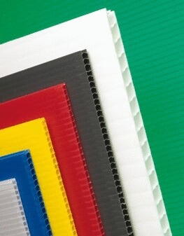 PLAQUE PP ROUGE ALVEOLAIRE 600G 3.5X2000X1200