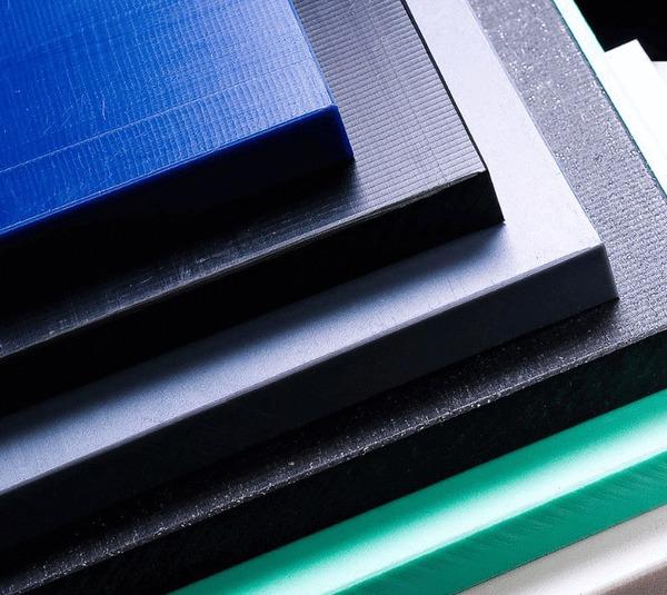 PLAQUE PE HD500 NOIR PRESSE      70X2050X1020